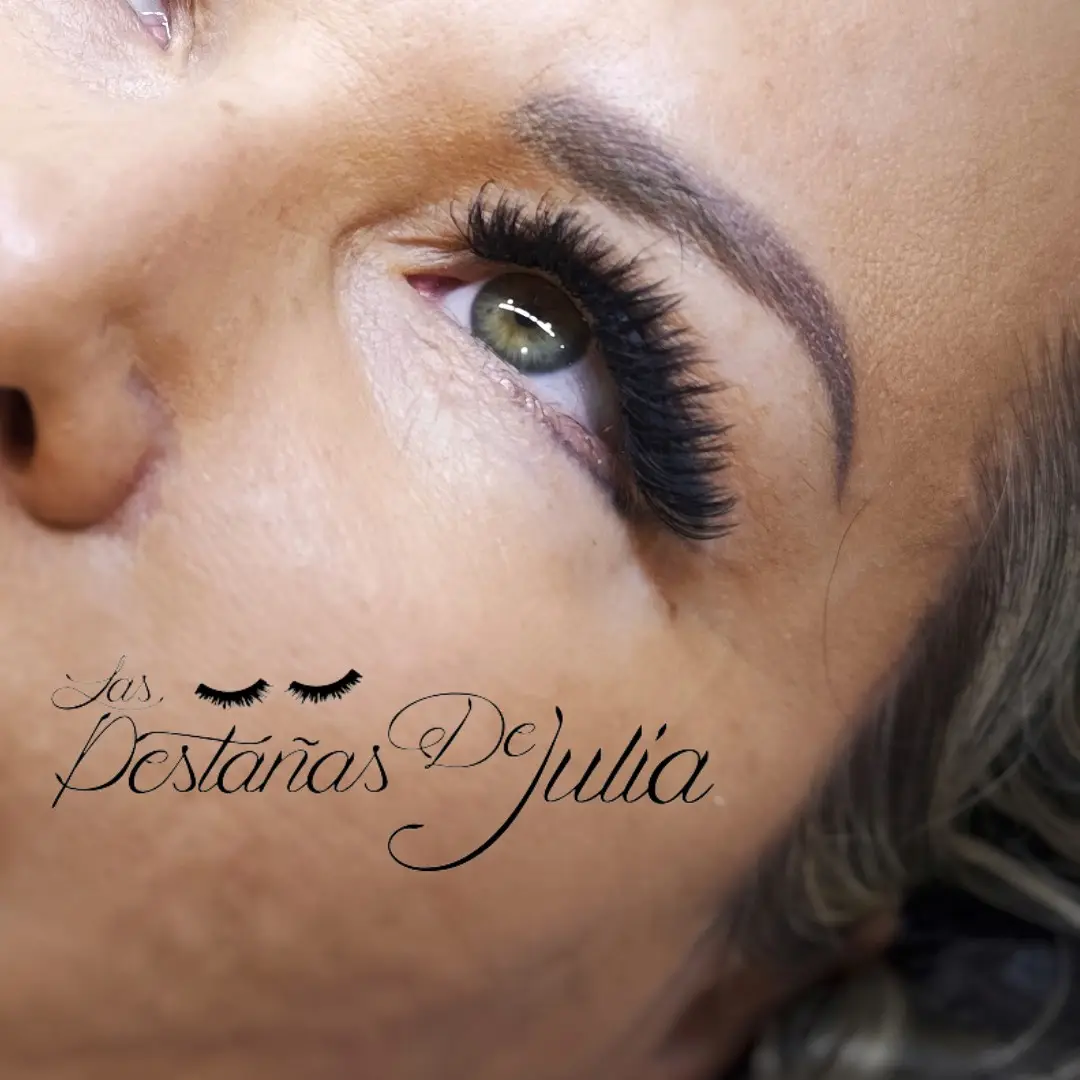 Cómo cuidar las extensiones de pestañas en verano