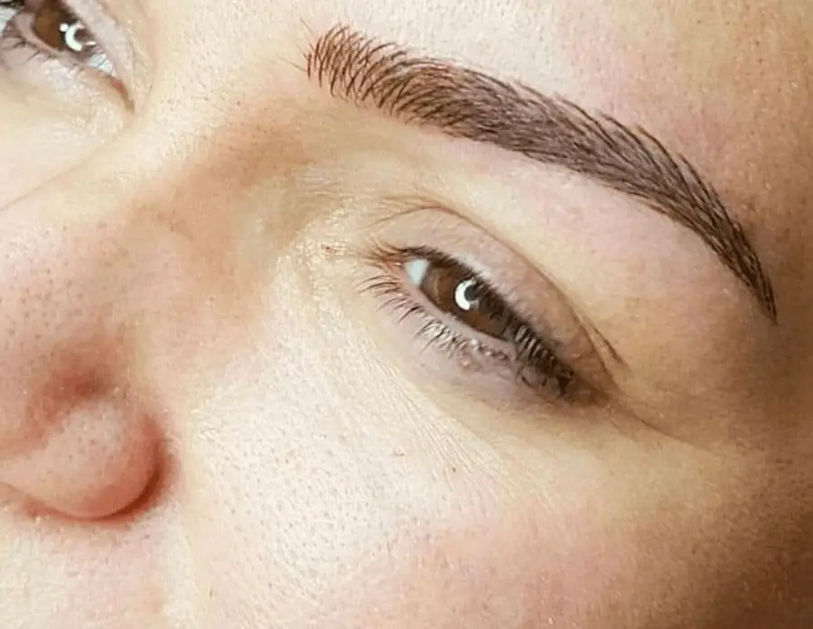 Cejas con microblading pelo a pelo