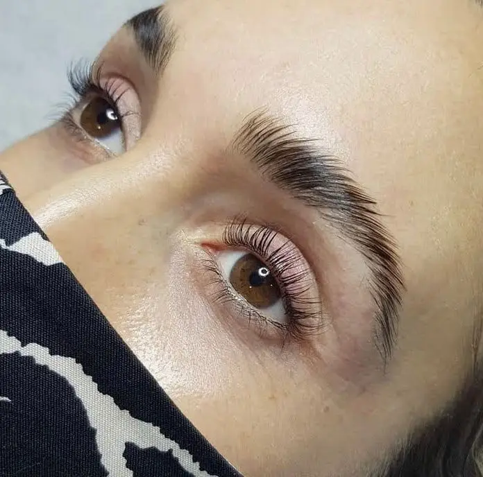 Lifting de pestañas: mirada natural sin depender del rímel