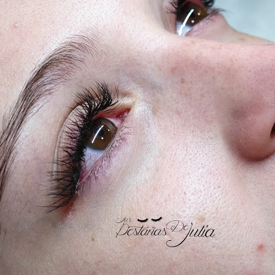 Light lashes, extensiones ligeras